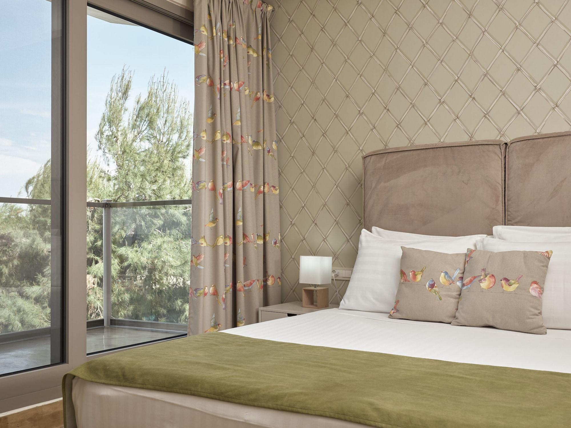 Hotel Koukounaria Hotel&suites
