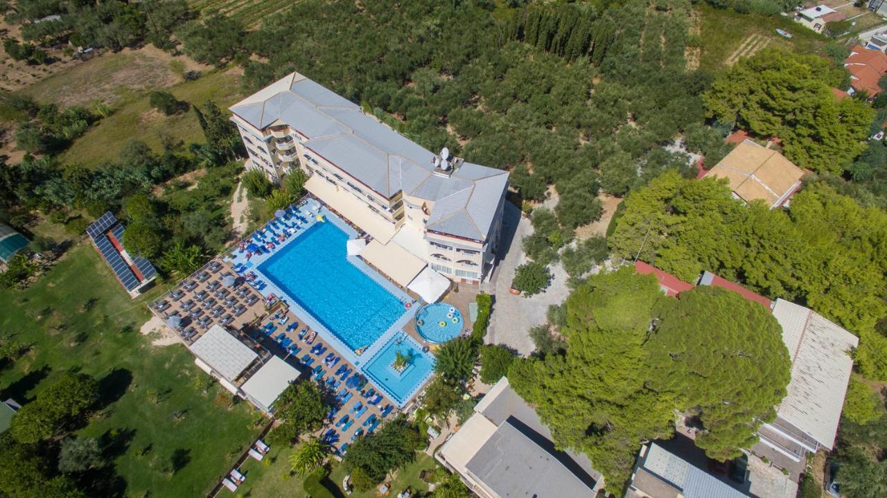 Koukounaria Hotel&suites Hotel